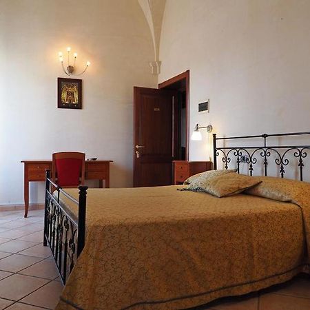 Mini Hotel Peperoncino Palace 2 Racale Bagian luar foto